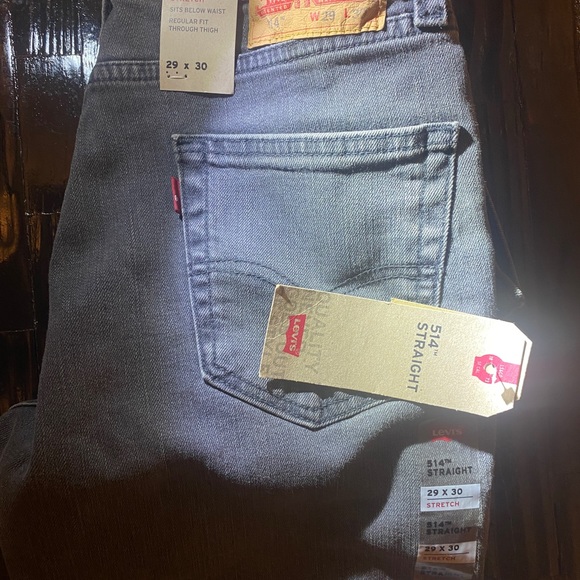 A pair of Nike Shox size 10.5 And 1 pair of Levi’s mens jeans cut 514 size 29/30 - Picture 6 of 15